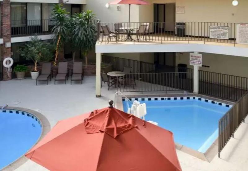 Vettecity Hotel بولينغ غرين المظهر الخارجي الصورة